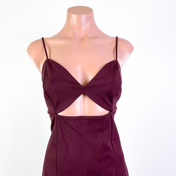SOCIALITE Cutout Sweetheart Neckline Slit Knit Midi Dress Maroon Size L NWT NEW - Picture 4 of 12